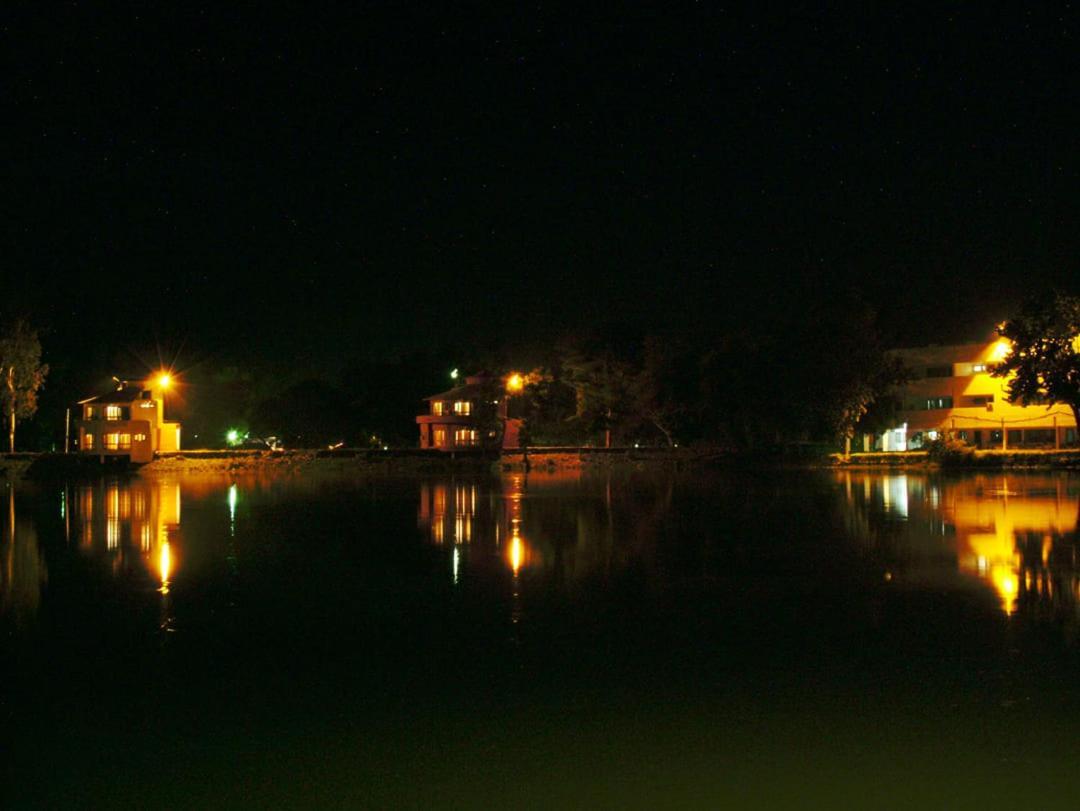 Karna Lake Tourist Resort Karnal Exterior photo